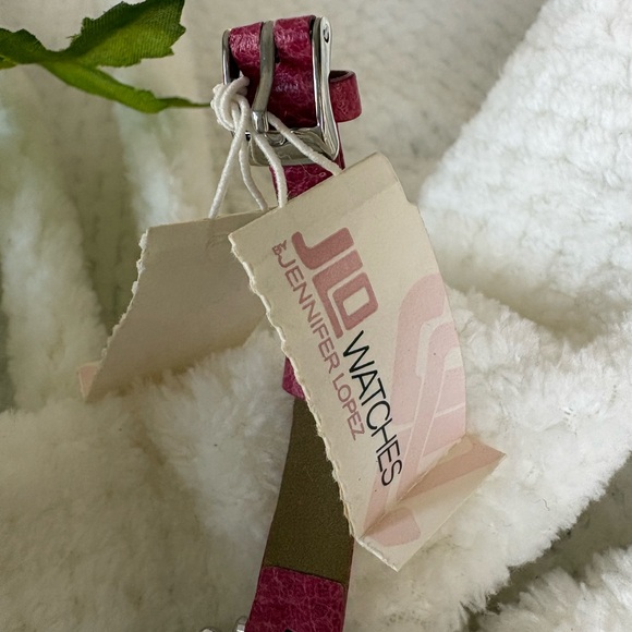 JLO Jennifer Lopez NEW Women Heart-Shaped Quartz Wristwatch Pink Diamond Accent - Picture 12 of 13